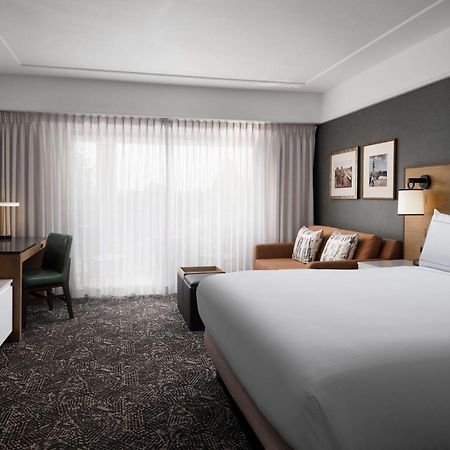 Hilton Stockton Hotell Exteriör bild