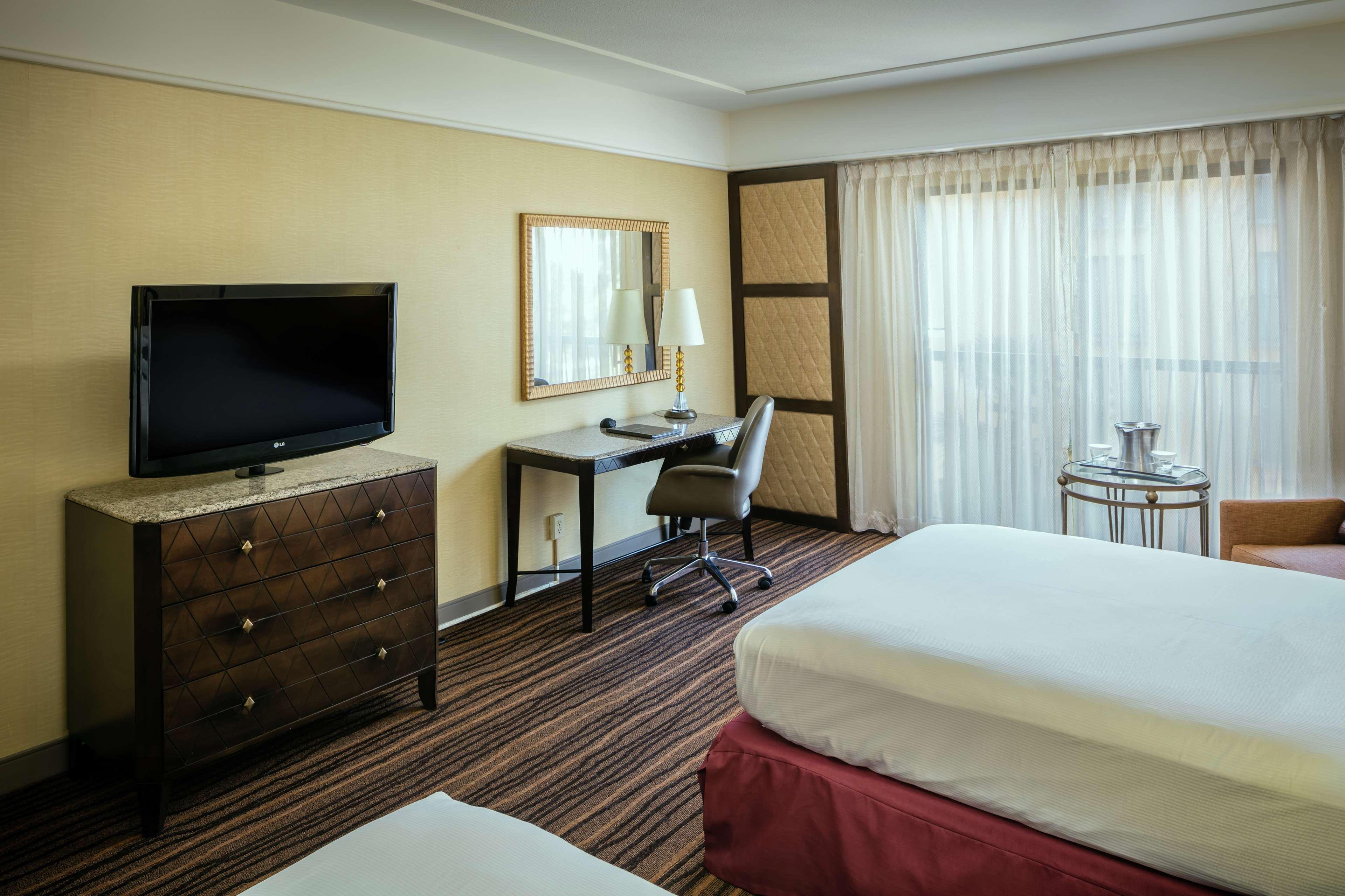 Hilton Stockton Hotell Exteriör bild