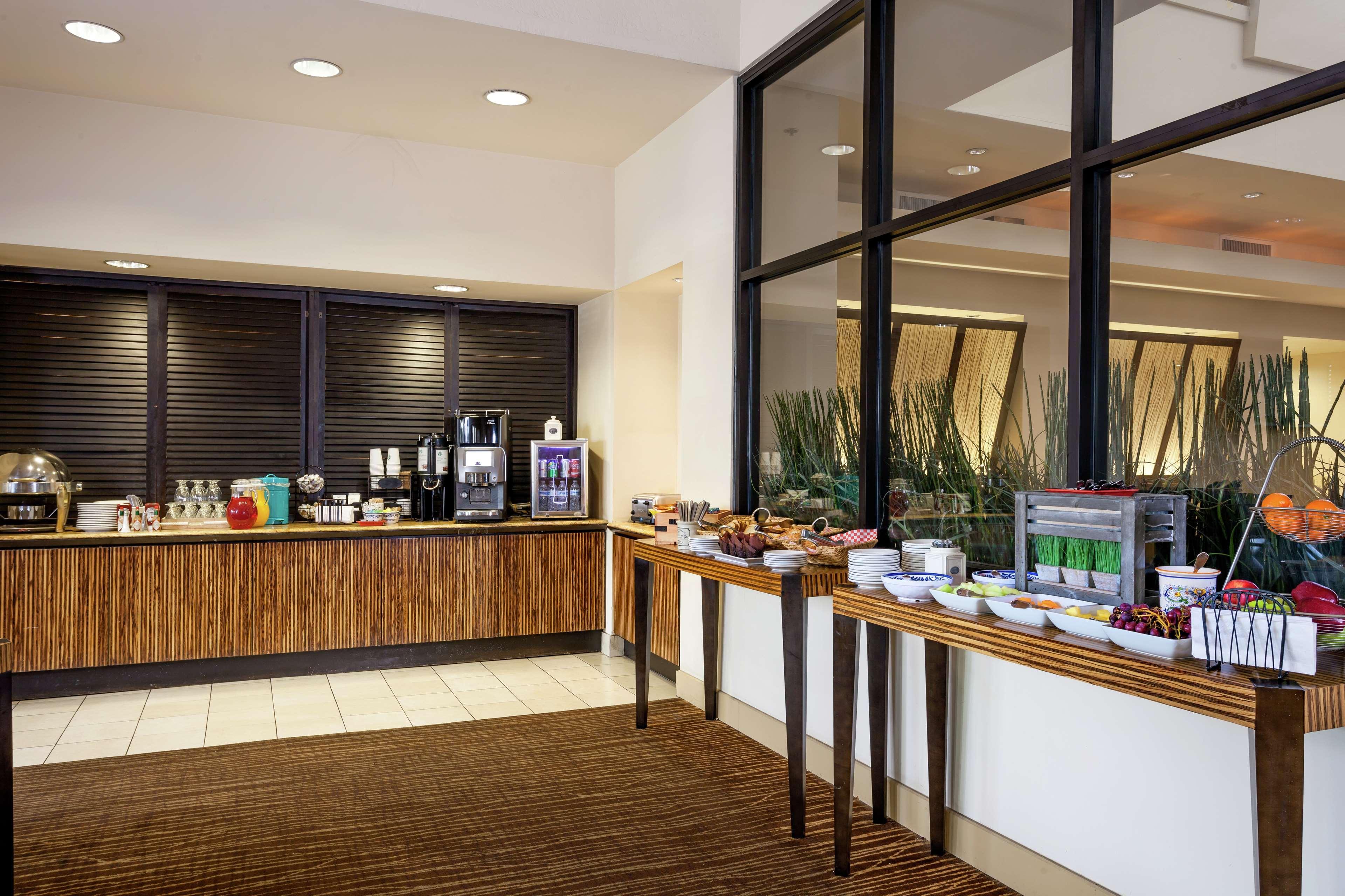 Hilton Stockton Hotell Exteriör bild
