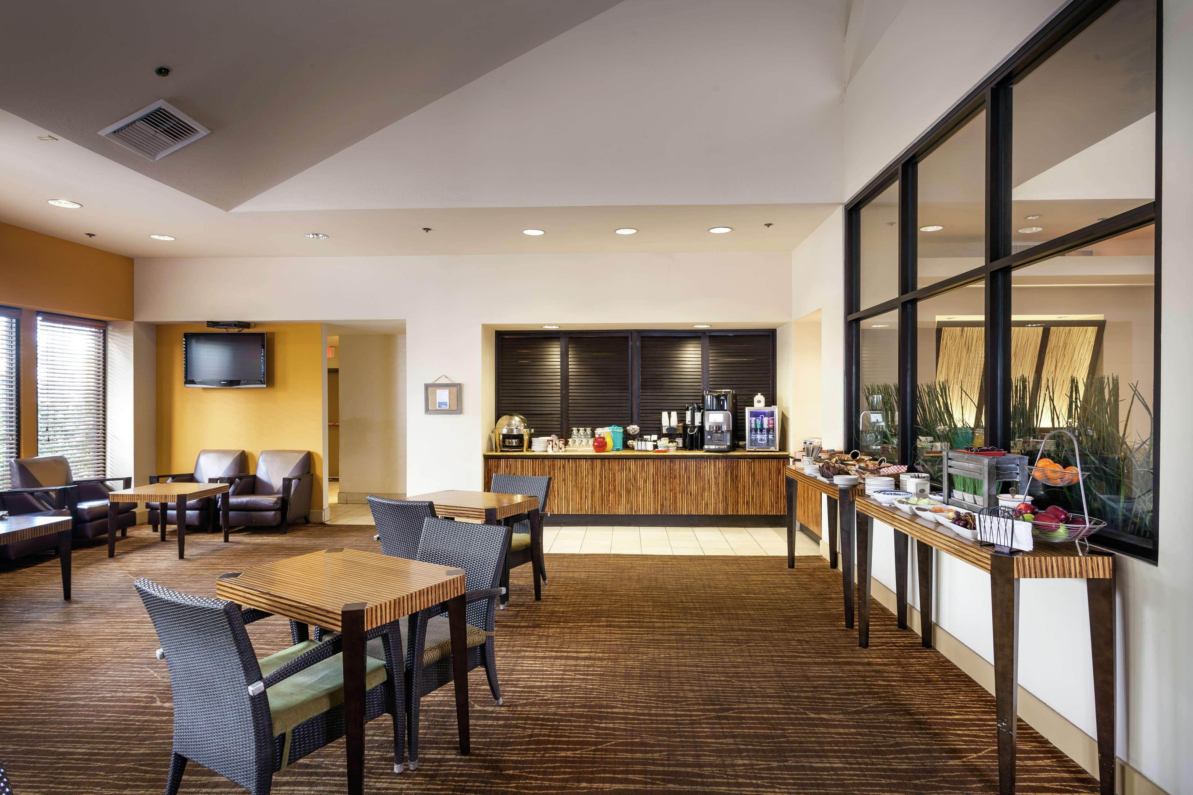 Hilton Stockton Hotell Exteriör bild